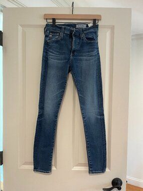 AG - MEDIUM WASH JEANS - SIZE 27R